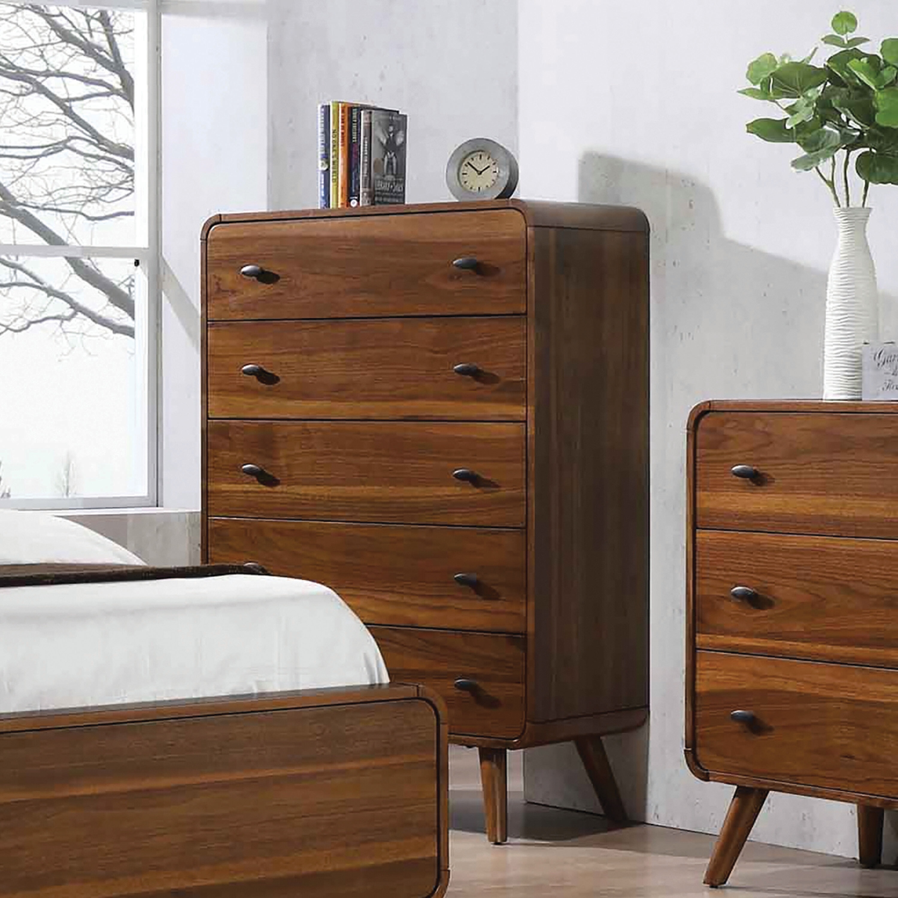 Stepan 5 - Drawer Dresser