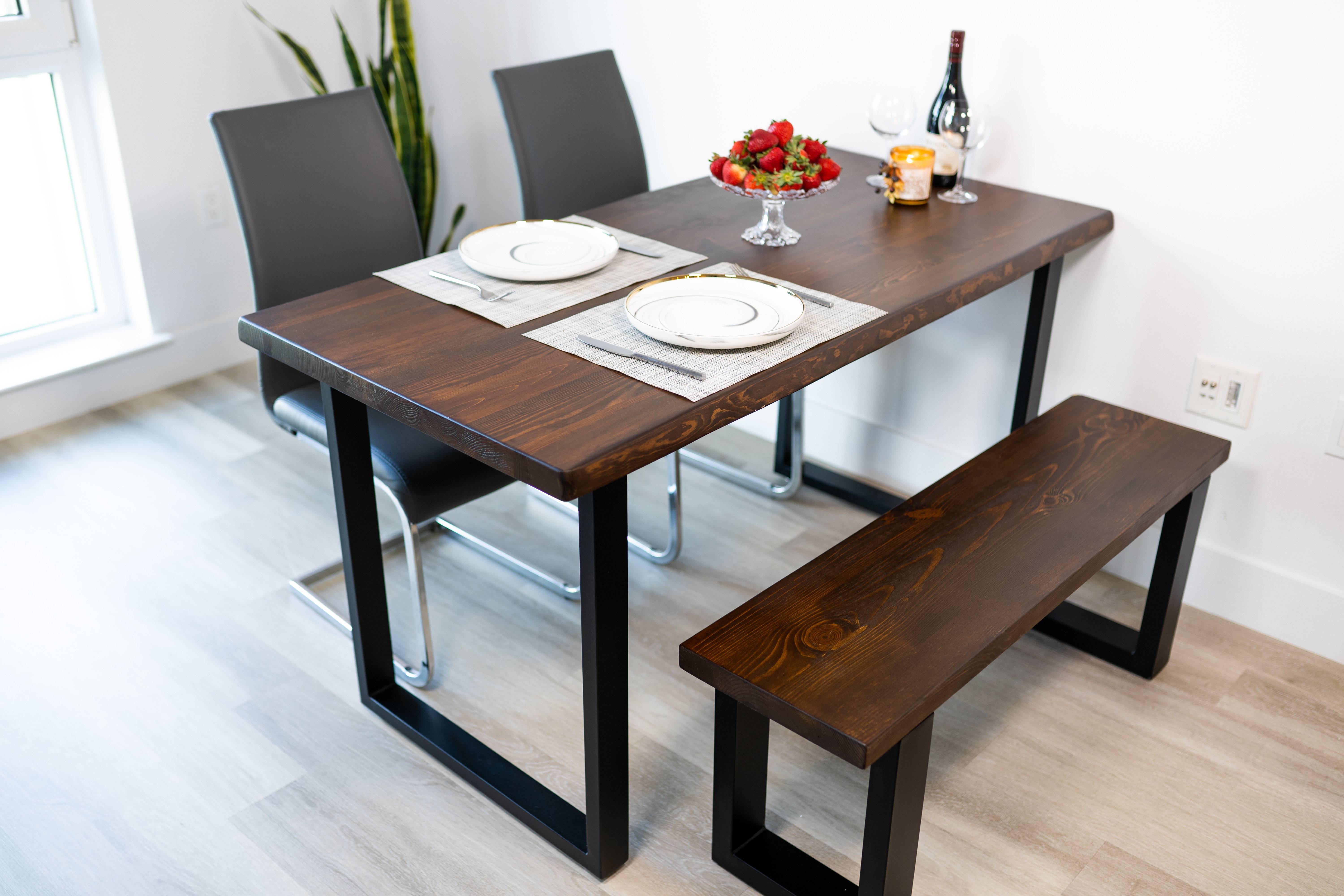 Taouk 2 - Person Dining Set