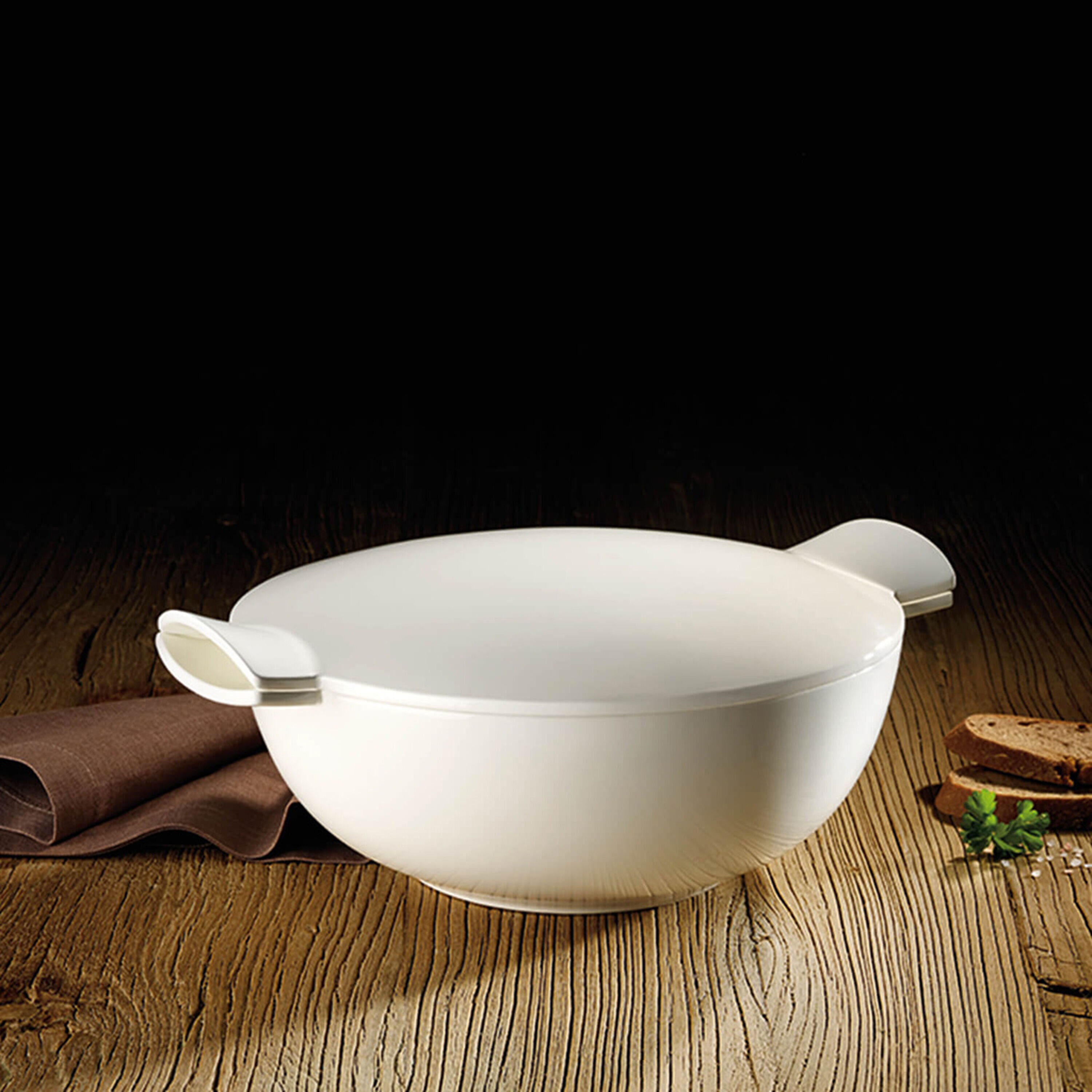 https://visualhunt.com/photos/23/villeroy-boch-soup-passion-porcelain-china-serving-bowl.jpg