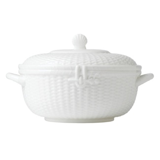 https://visualhunt.com/photos/23/wedgwood-nantucket-bone-china-vegetable-bowl.jpg?s=wh2