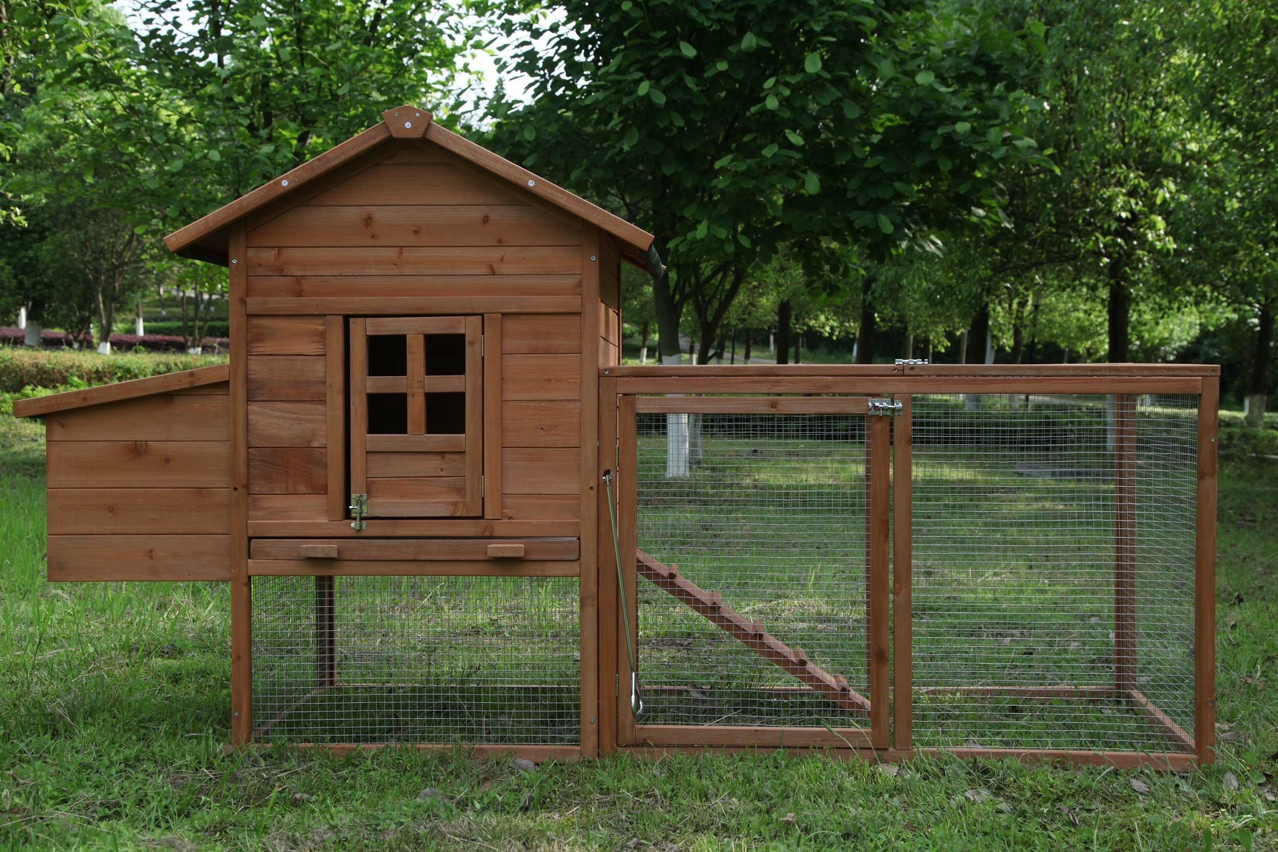 Zebediah 12 Square Feet Chicken Coop with Chicken Run