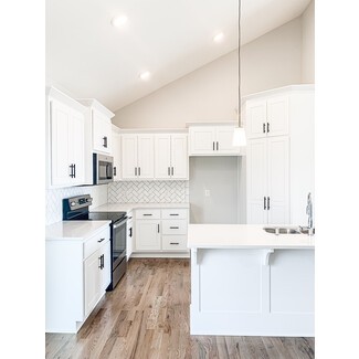 White Kitchen Cabinets With Black Hardware - VisualHunt