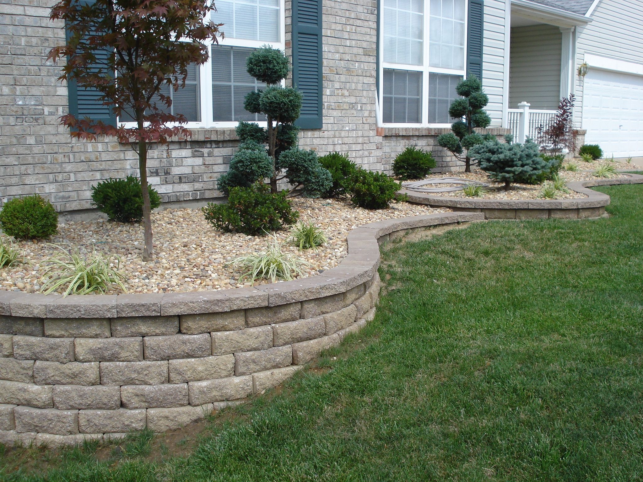 Front Yard Retaining Walls - VisualHunt