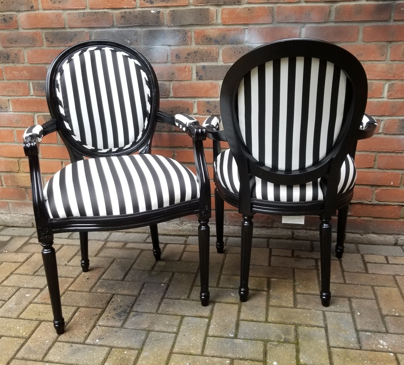 Accent Chair featuring Medallion Back and Glossy Black Finish