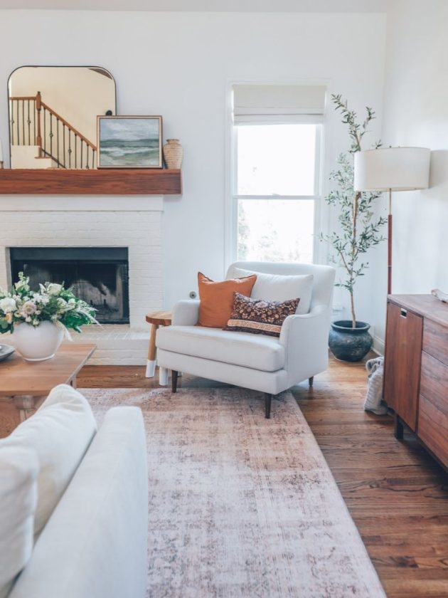 Accent Chair with Warm White Upholstery and Tapered Wood Leg Details