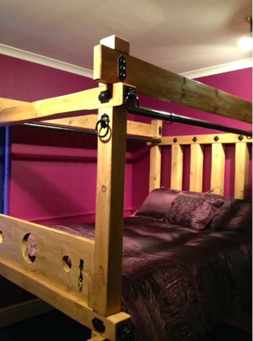 Canopy Bed: Heavy Timber Posts DIY Timber Bed
