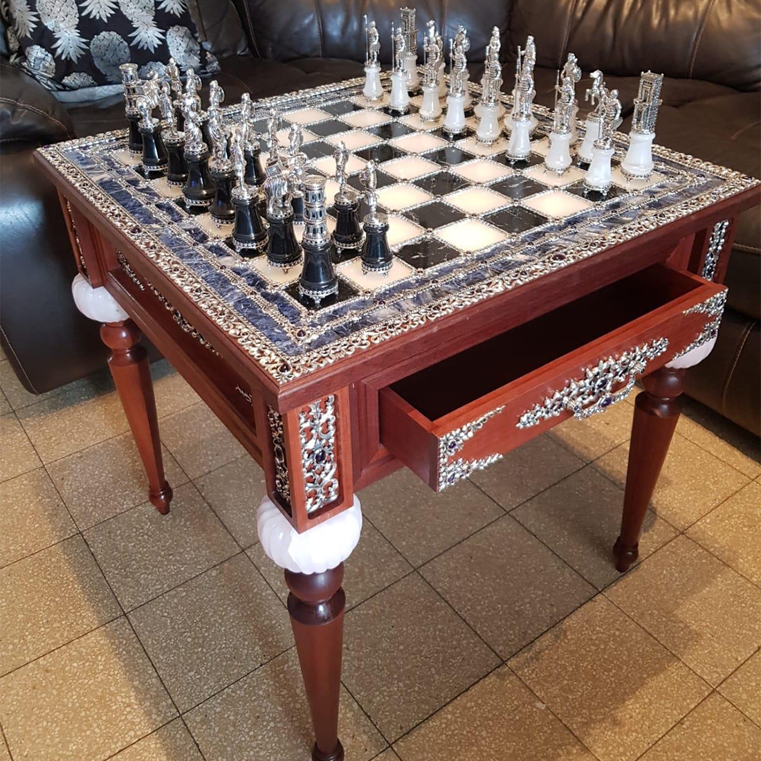 Chess Table: Luxury Silver Onyx Table Filigree Set