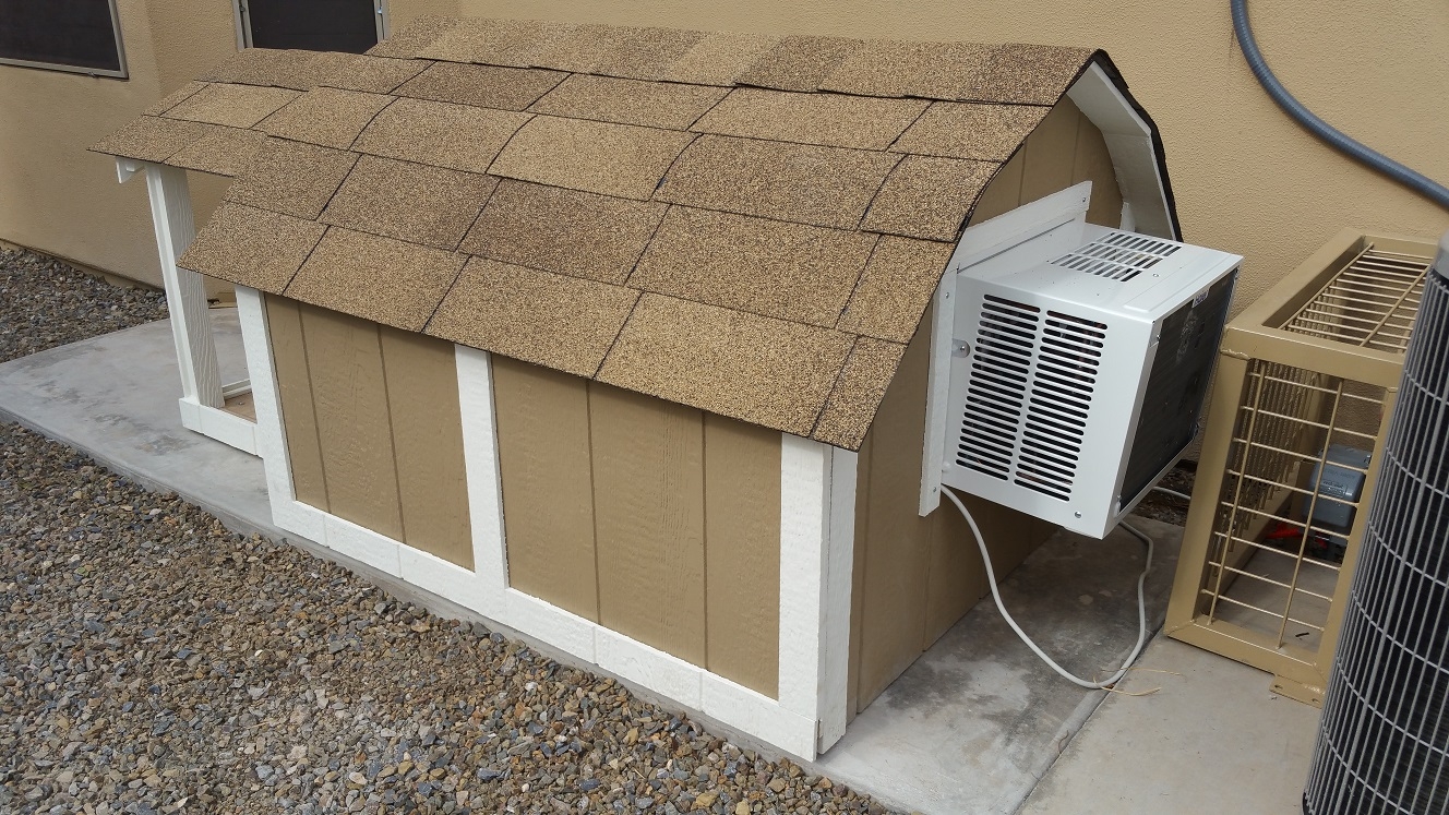 Dog House: Vertical Siding AC Outdoor Dog House Structure