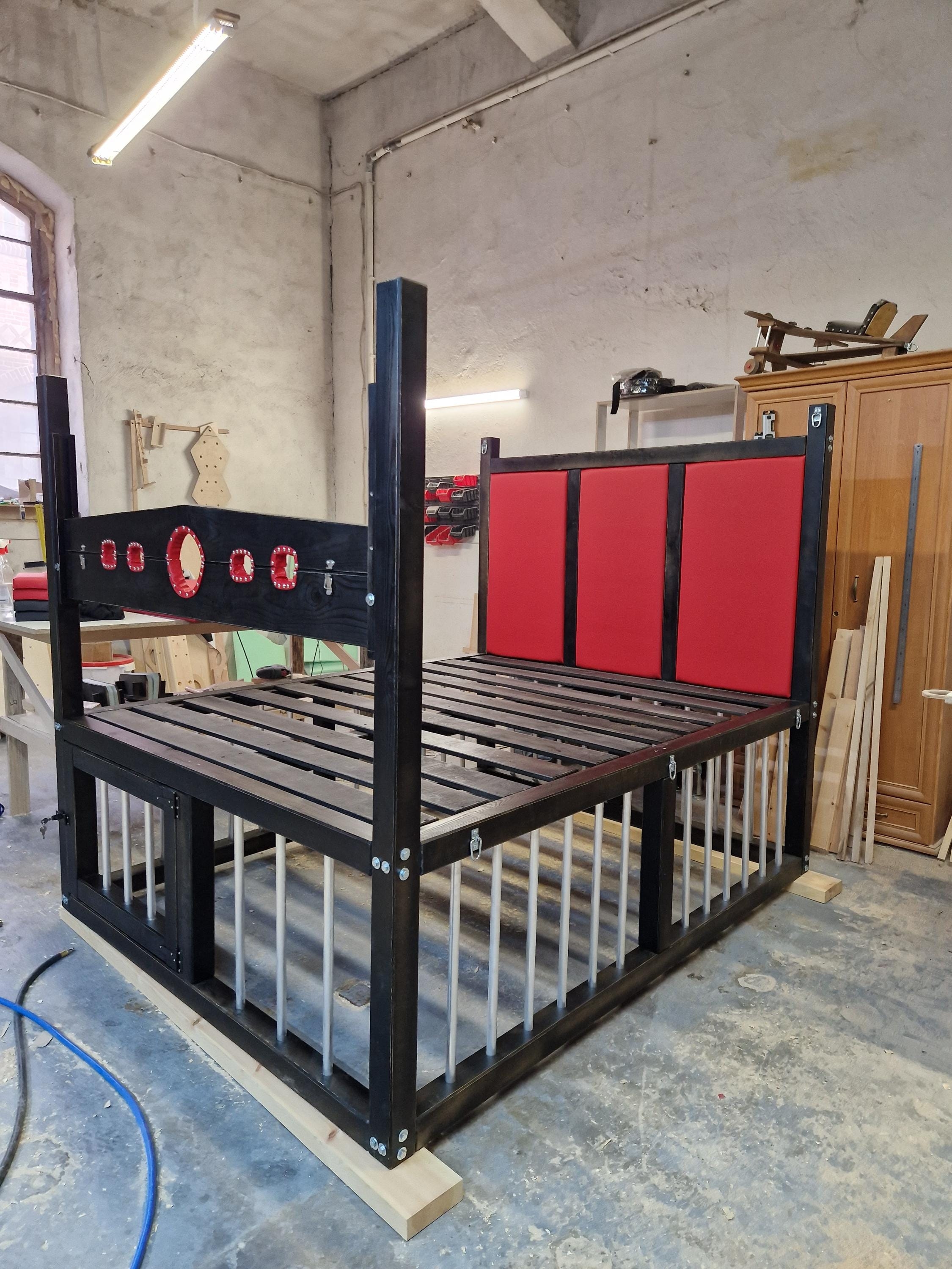 Dungeon Bed: Lower Cage Enclosure King Size Cage