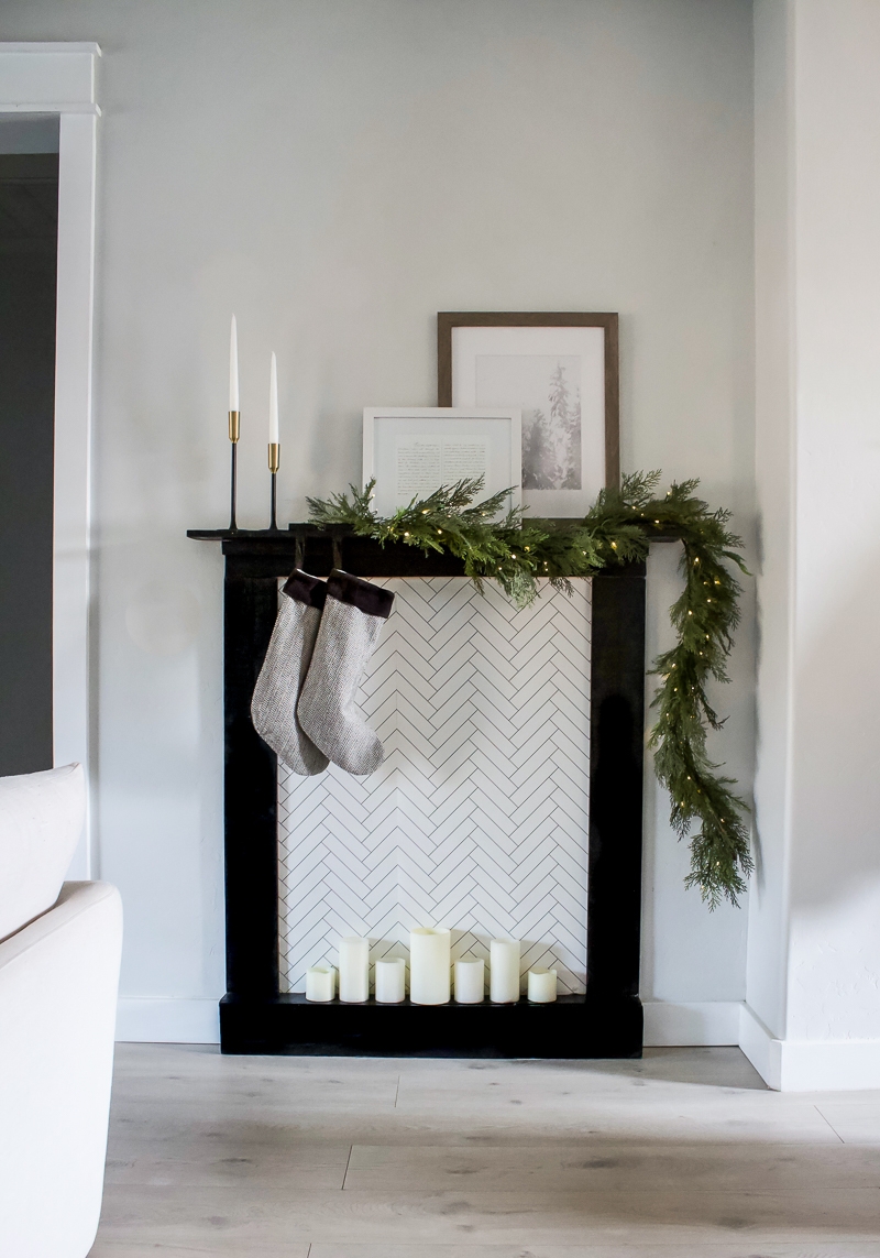 Faux Fireplace Mantel: Modern Black Mantel Decor DIY
