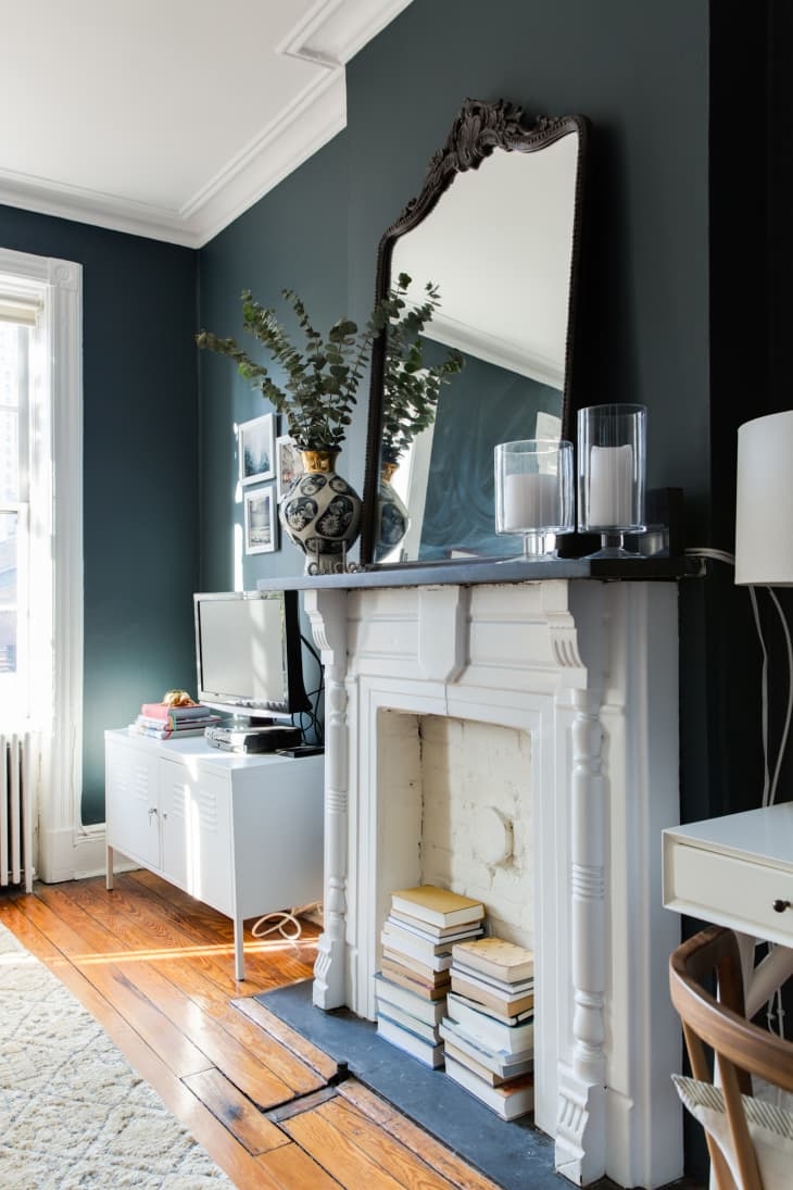 Fireplace Mantel: Book Filled Hearth Mantel Styling
