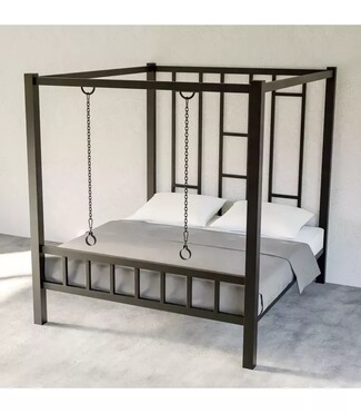 Four Poster Bed: Integrated Chains Geometric Bed
