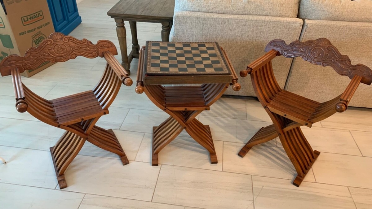 Furniture Set: Savonarola Chess Table Set With X Frame