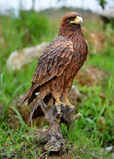 Garden Statue Lifelike Eagle Sculpture Treebase Perch Hand Painted