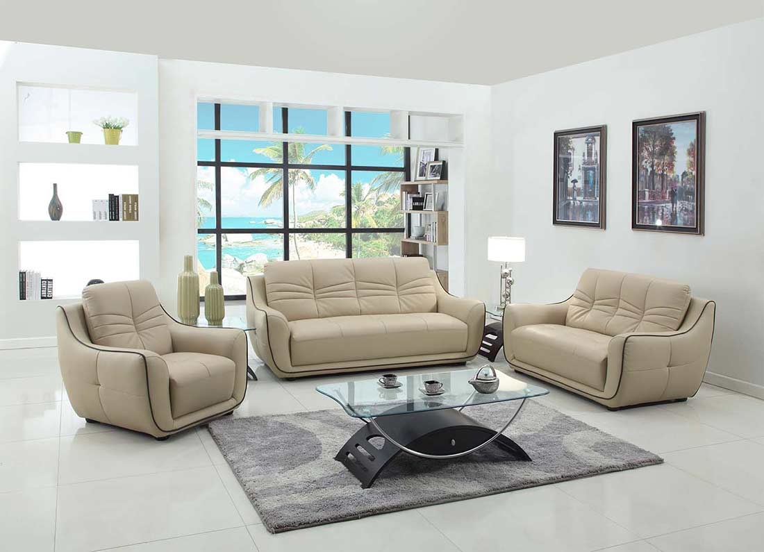 Living Room Set With Dark Trim Piping: Sophisticated Lounge