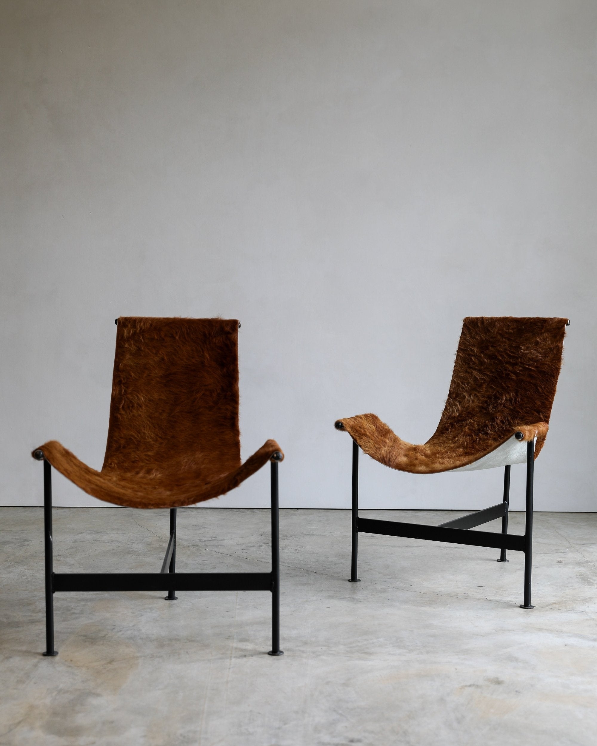 Lounge Chair T Shaped Base Cowhide T-sling Lounge Chairs