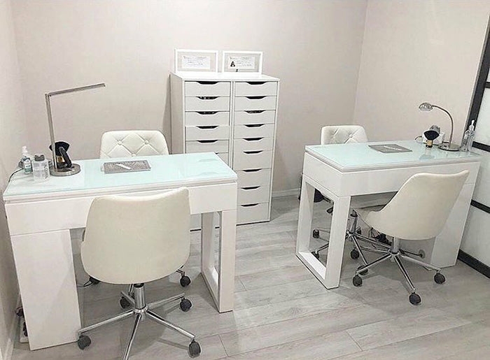 Manicure Table with U-Shaped Frame and Glossy White Work Top