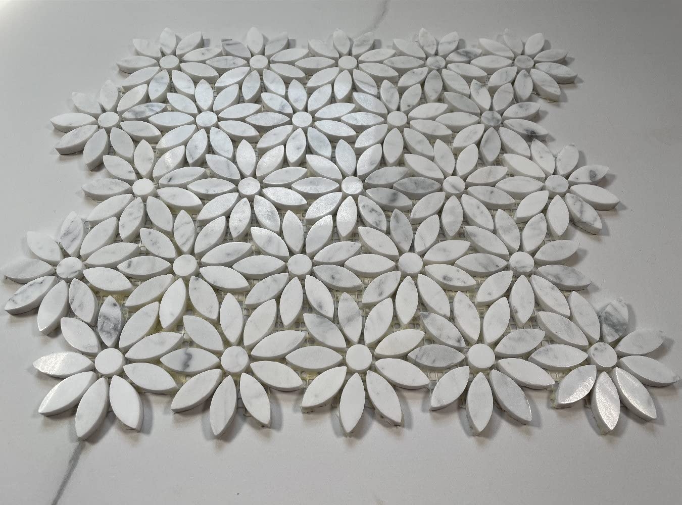 Mosaic Tile Daisy Pattern Polished Marble Surface