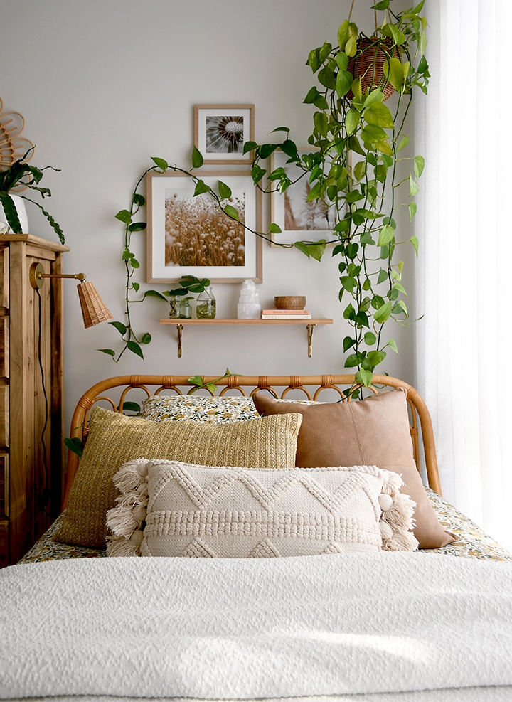 Natural Boho Set: Rattan Headboard & Trailing Vines