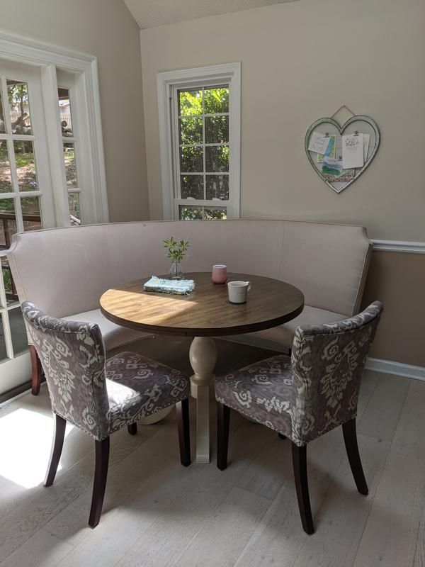 Round Dining Set with Ikat Pattern Curved Banquette