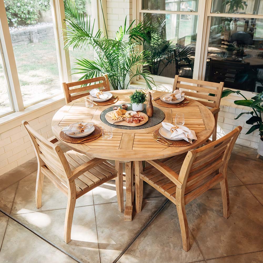 Round Dining Set with Radial Slat Teak Wood Tabletop and Seats