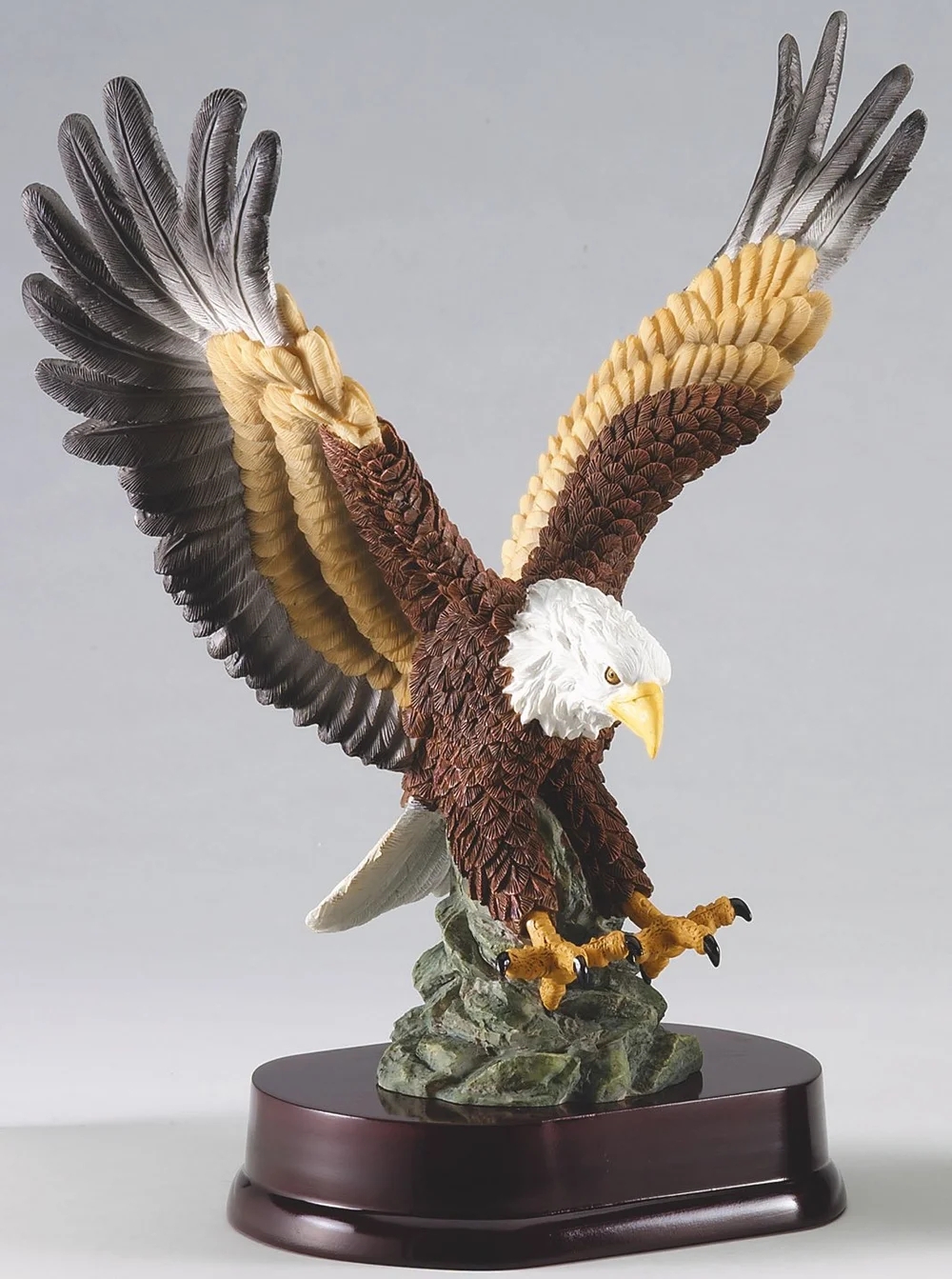 Sculpture Eagle In Flight Rocky Perch Oval Pedestal Classic