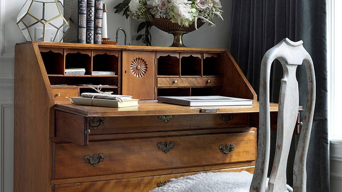 Secretary Desk: Colonial Sunburst Carving Classic Wood Drop Front Desk