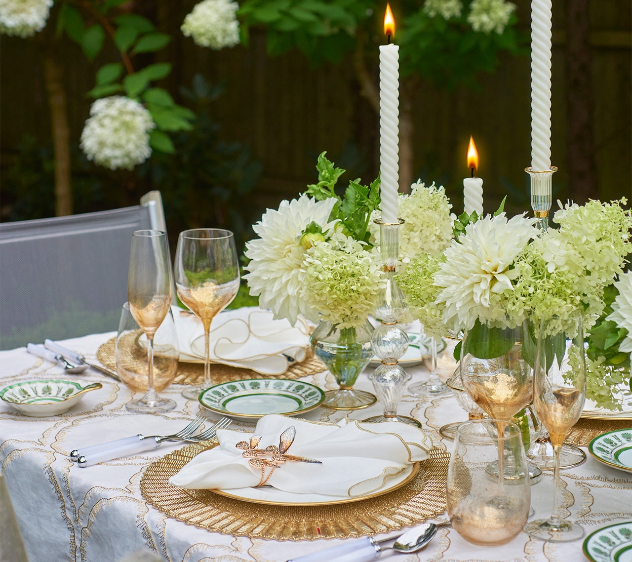 Table Setting Romantic Outdoor Table Setting with Ombré Glassware