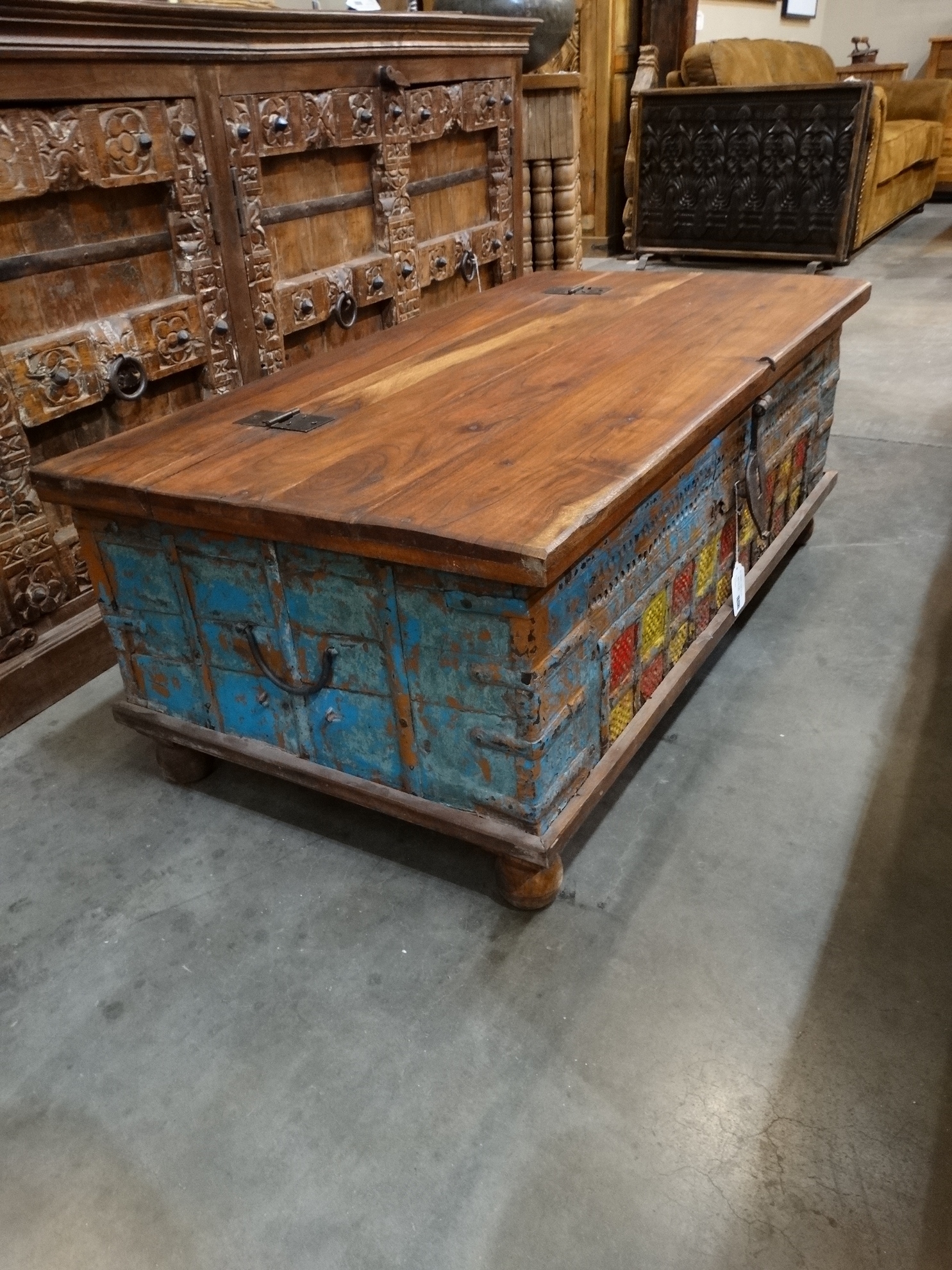 Trunk Coffee Table in Blue Distressed Finish Wood Top