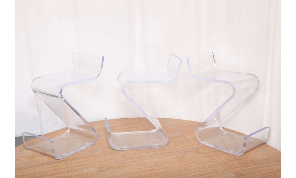 Bar Stool: Z Shaped Cantilevered Transparent Stool