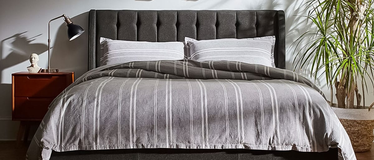 Bedding Set featuring Vertical Striped Duvet and Wingback