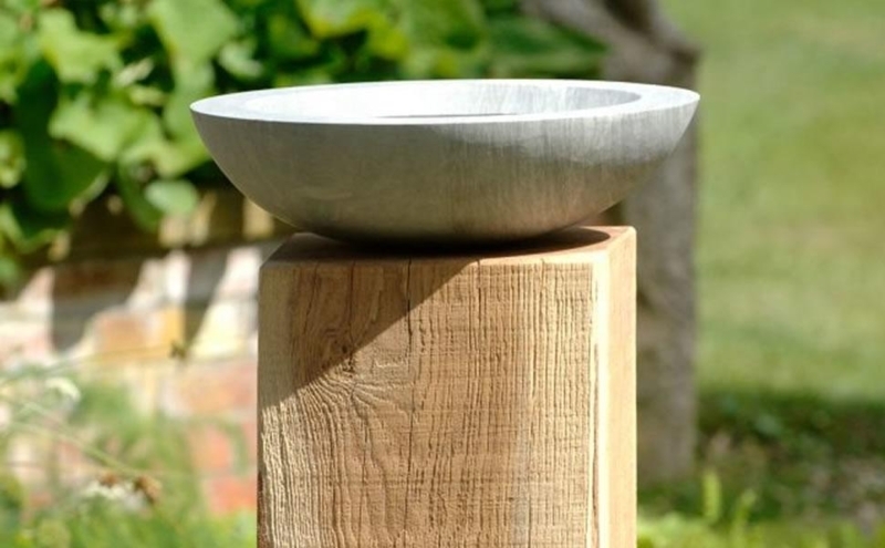 Bird Bath Timber Pedestal Stone Like Basin Garden Sculpture