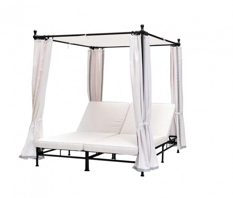 Canopy Daybed with Dual Reclining Backs and Side Curtains