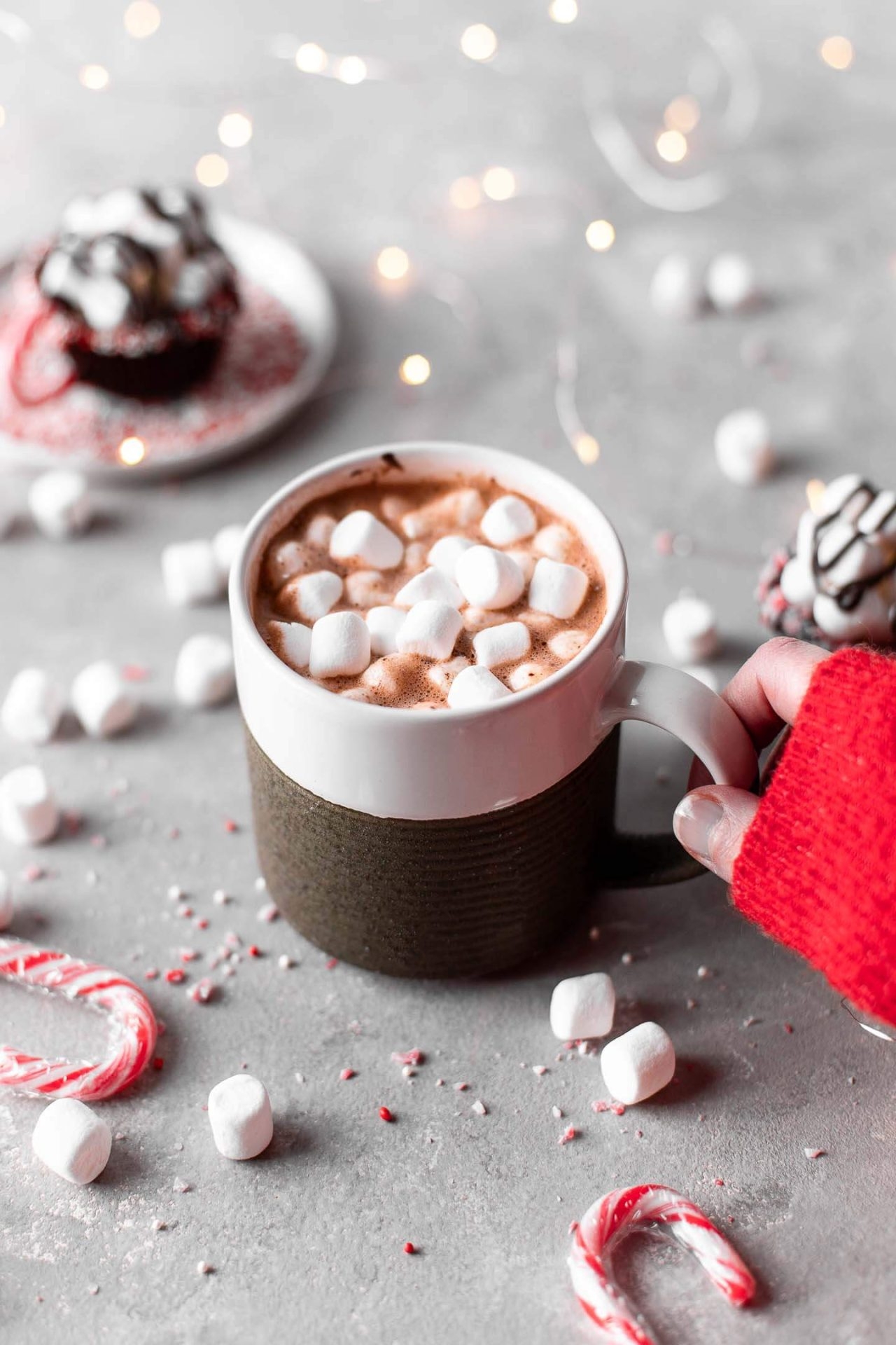 Ceramic Mug: Two Tone Ribbed Base Rustic Holiday Tabletop Decor