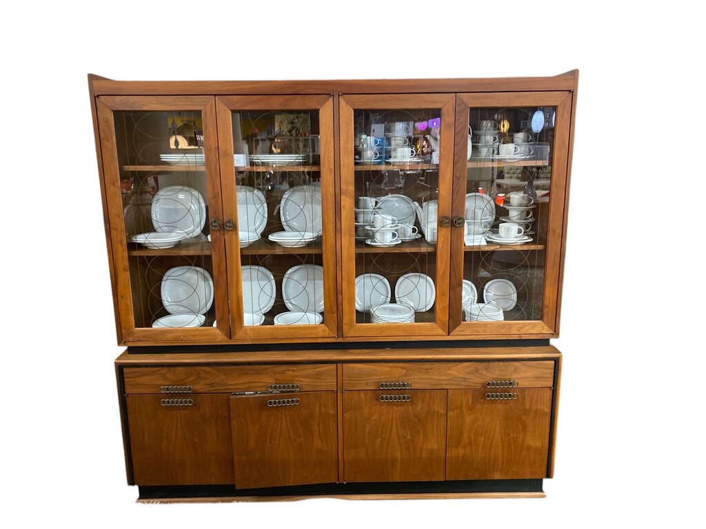 China Cabinet Etched Glass Pattern Chain Link Case