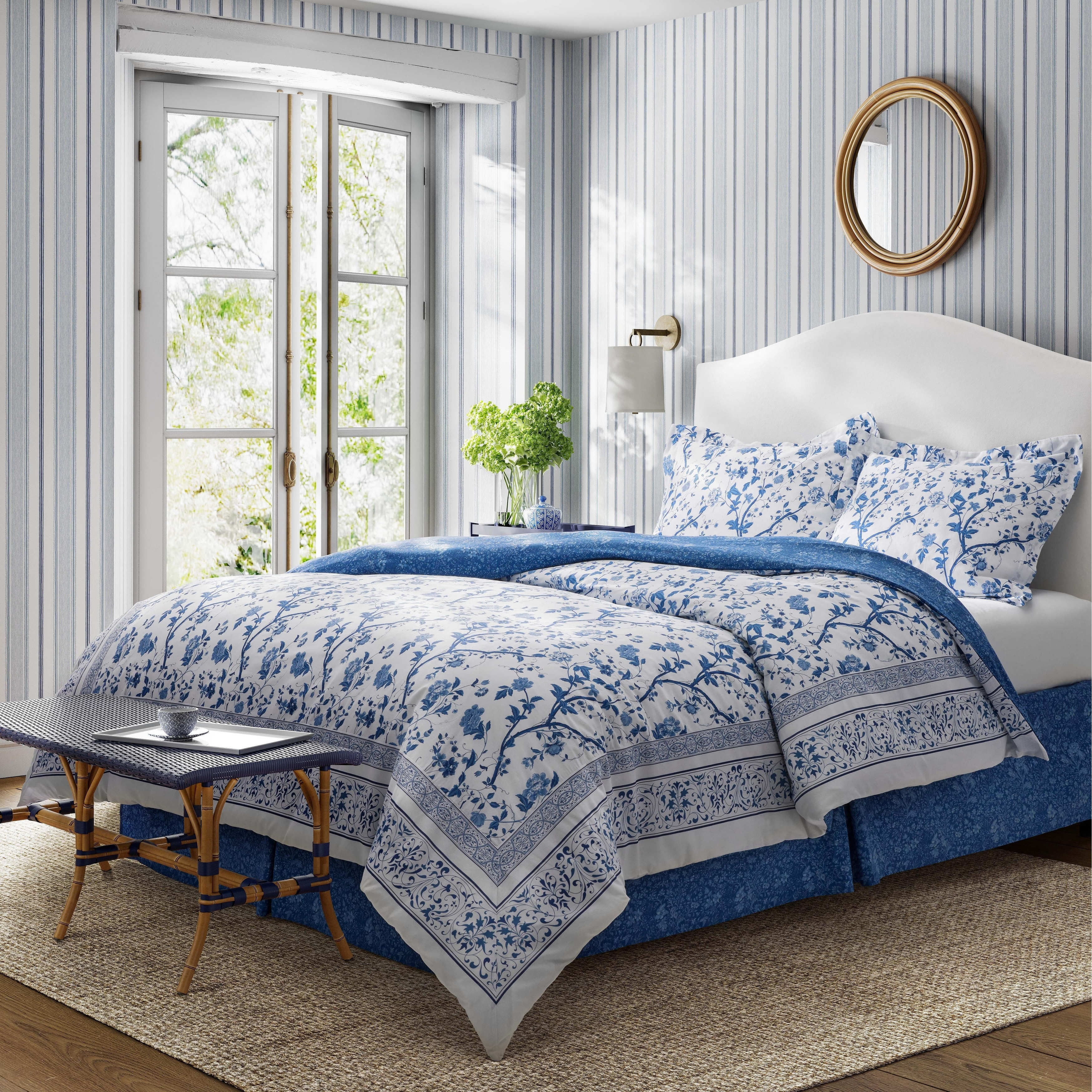 Comforter Set: Botanical Print for a Traditional Bedroom