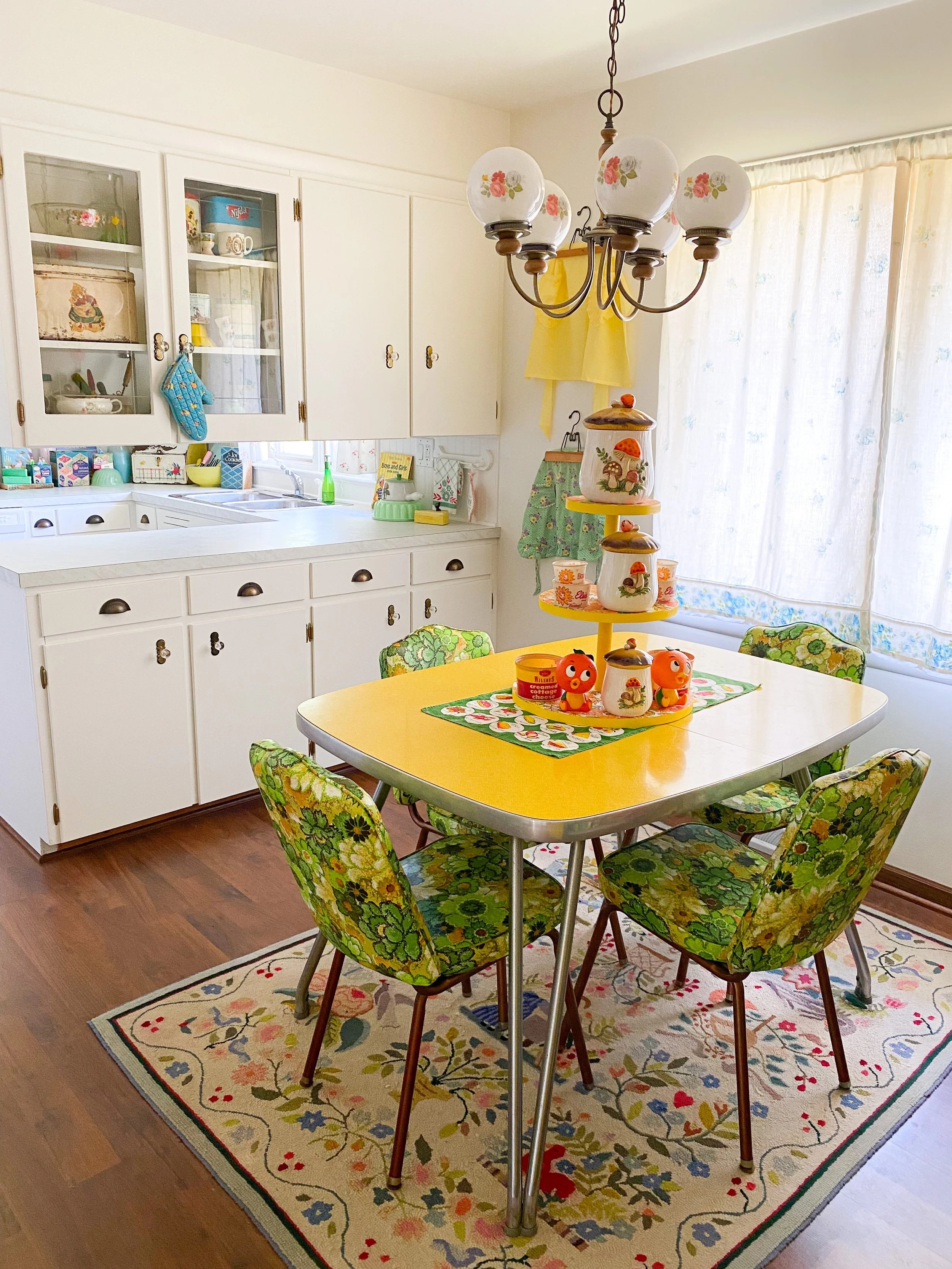 Dining Set Floral Print Chairs Yellow Laminate Kitsch