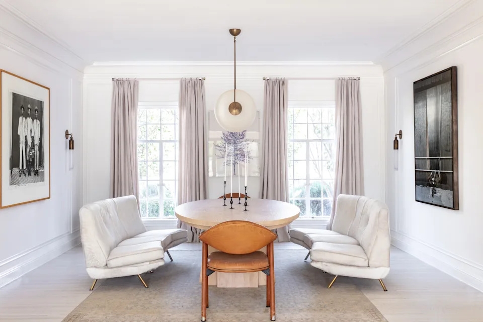 Dining Sofa: Pedestal Base Curved Dining Sofa Seating