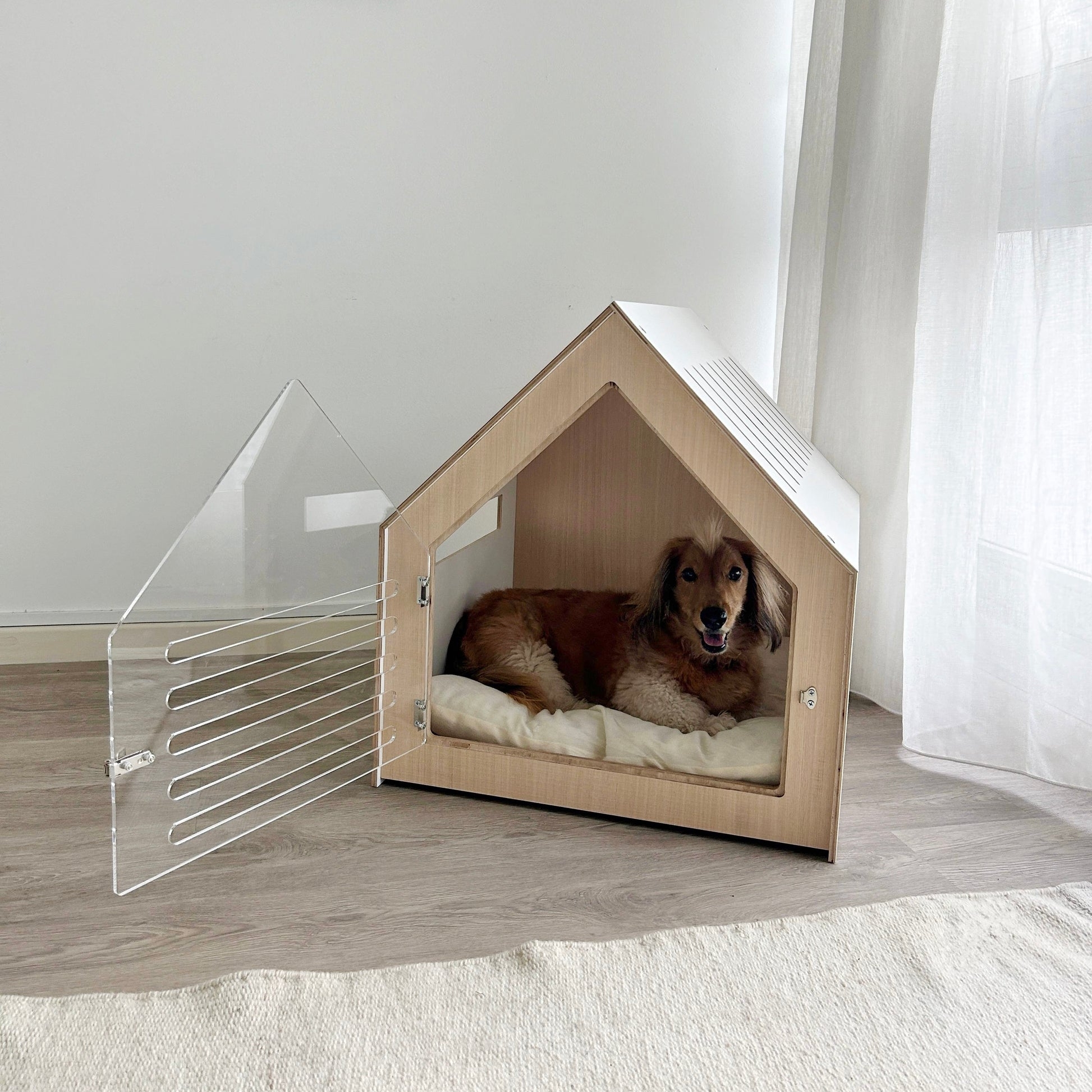 Dog House: Pitched Roof with Acrylic Door Scandinavian Style Pet House