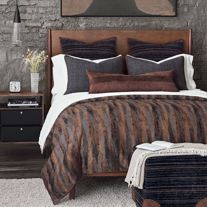 Duvet Cover Set featuring Abstract Woven Pattern and Luxury Textures