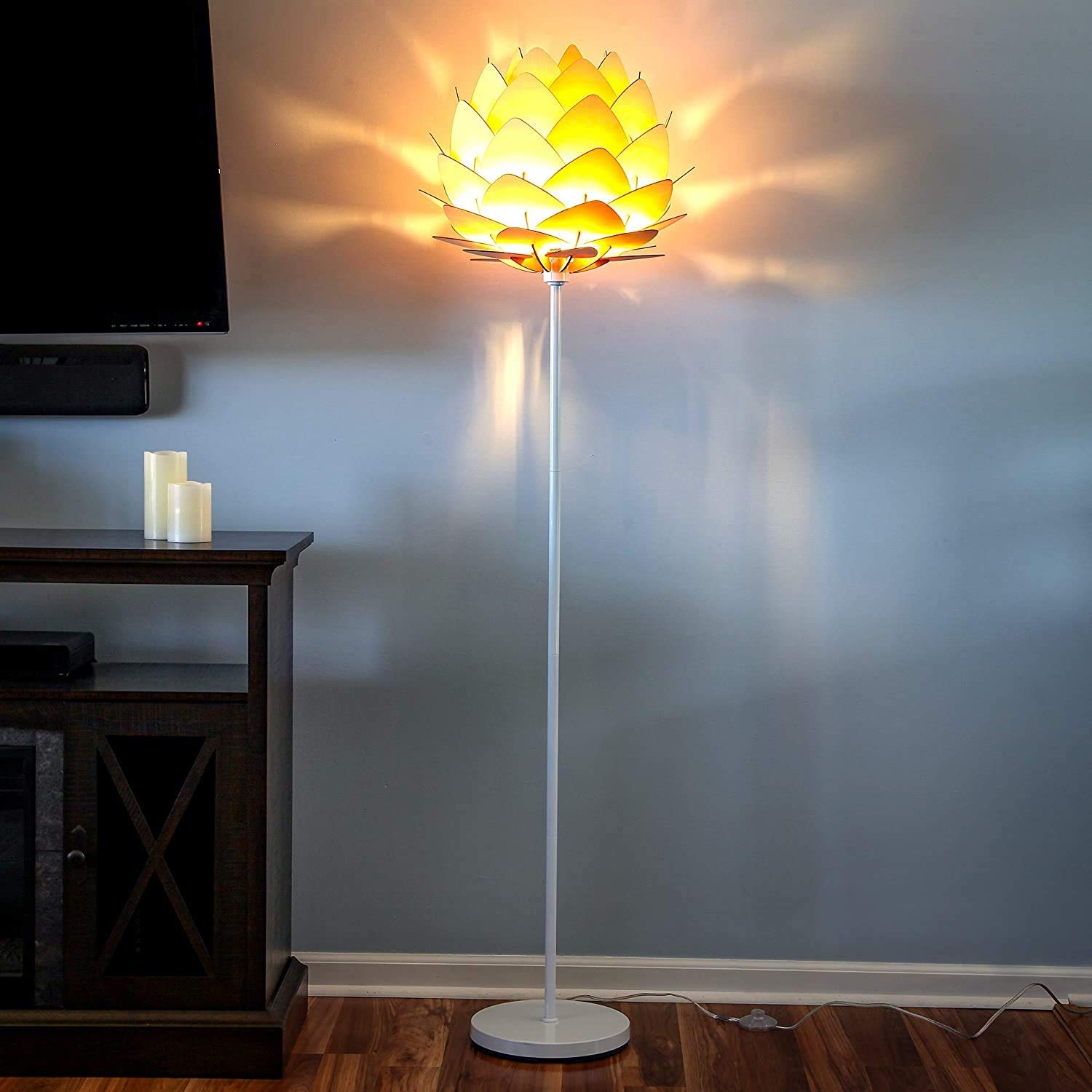 Floor Lamp: Radial Light Pattern with Artichoke Shade