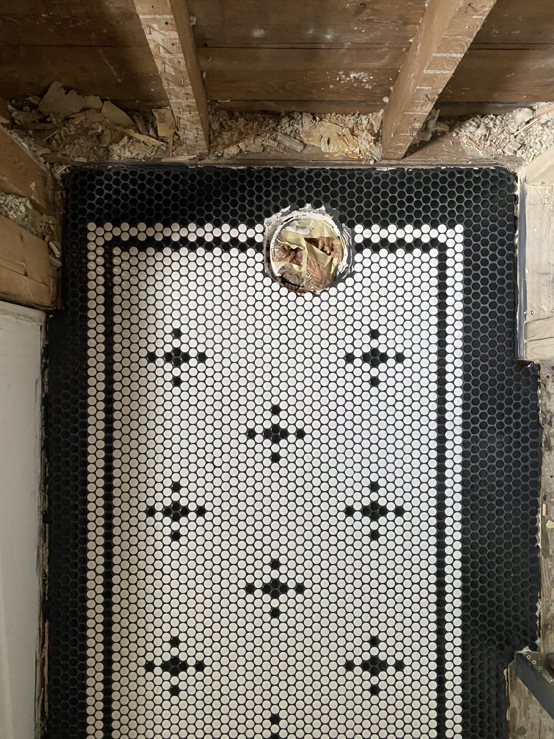 Floor Tile Matte Black White Contrast Border Geometric