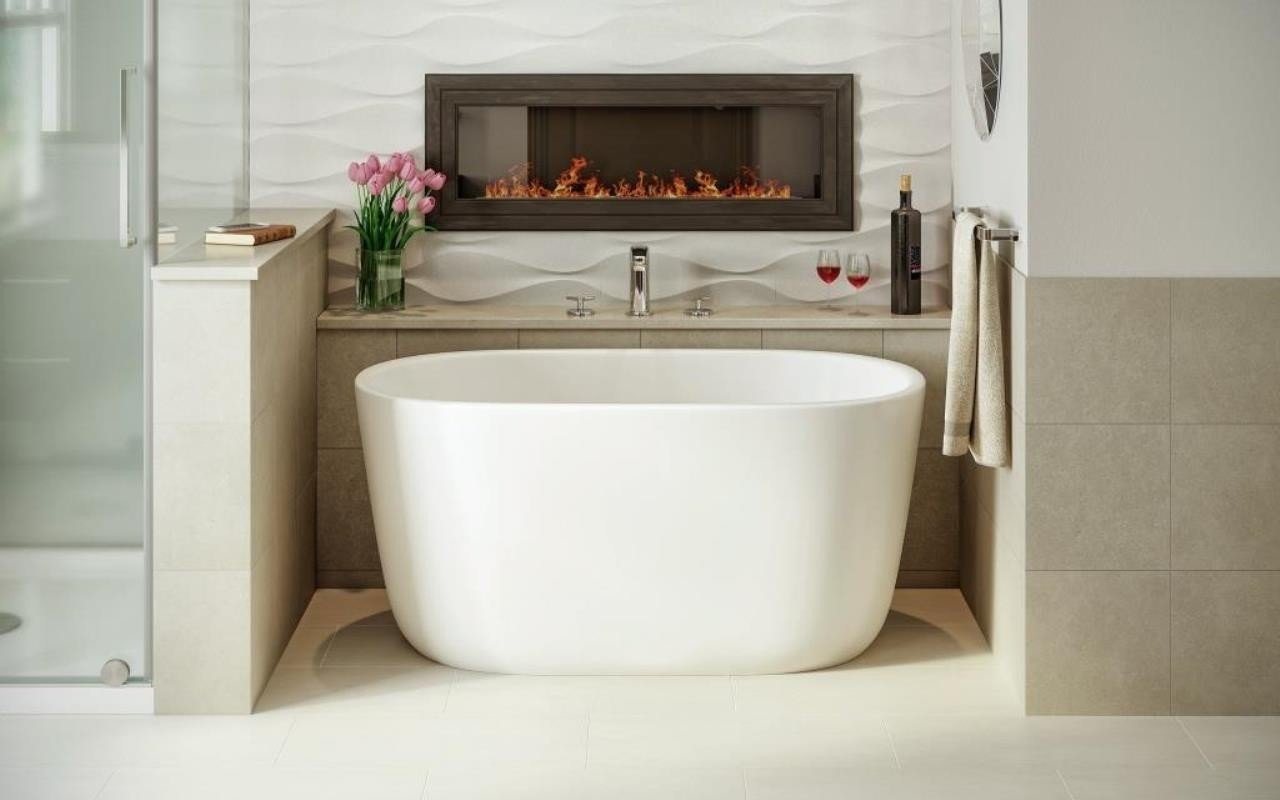 Freestanding Bathtub in Solid Surface with Compact Oval Design