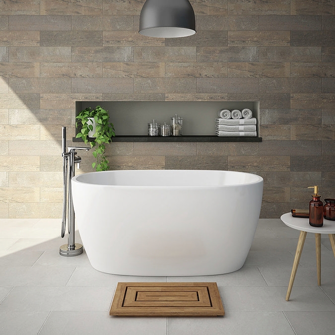 Freestanding Bathtub with Compact 1300mm Size for Spa Style