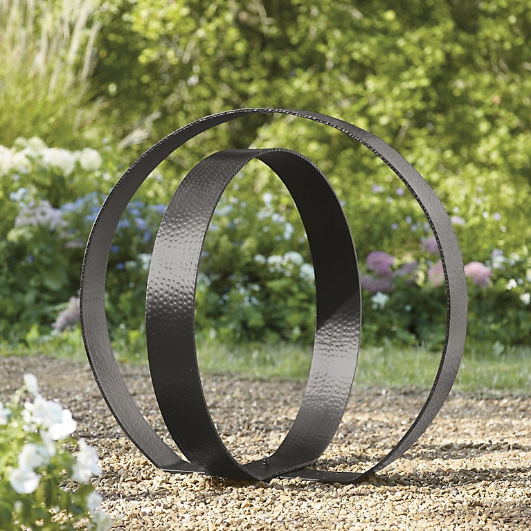 Garden Sculpture with Hammered Texture Interlocking Ellipse