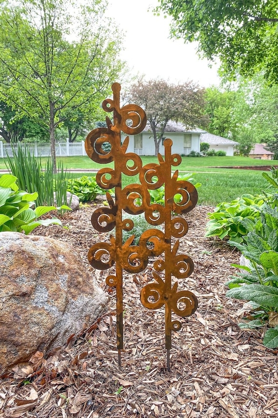 Garden Sculpture with Spiral Motif Rusted Metal Garden Art
