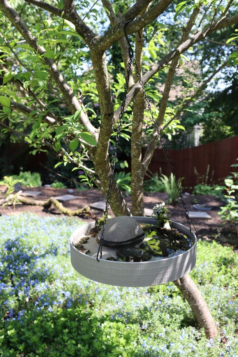 Hanging Bird Bath Ribbed Exterior: Zen Style with Landing Stone