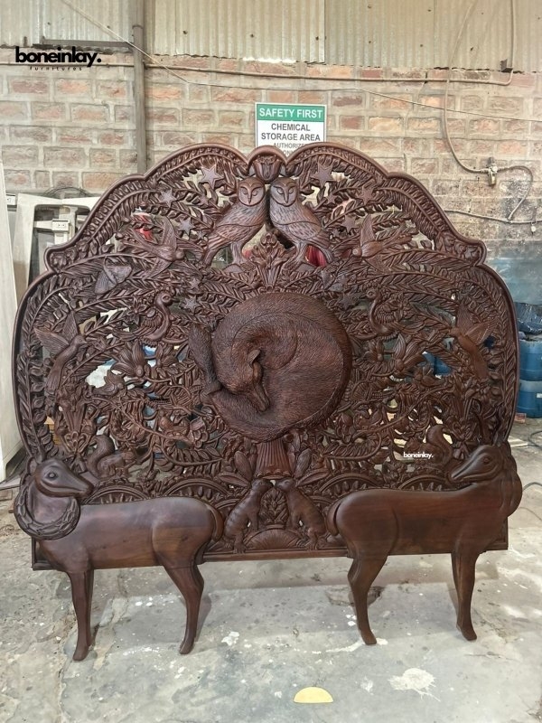 Headboard Curled Fox Centerpiece and Deer Design Legs