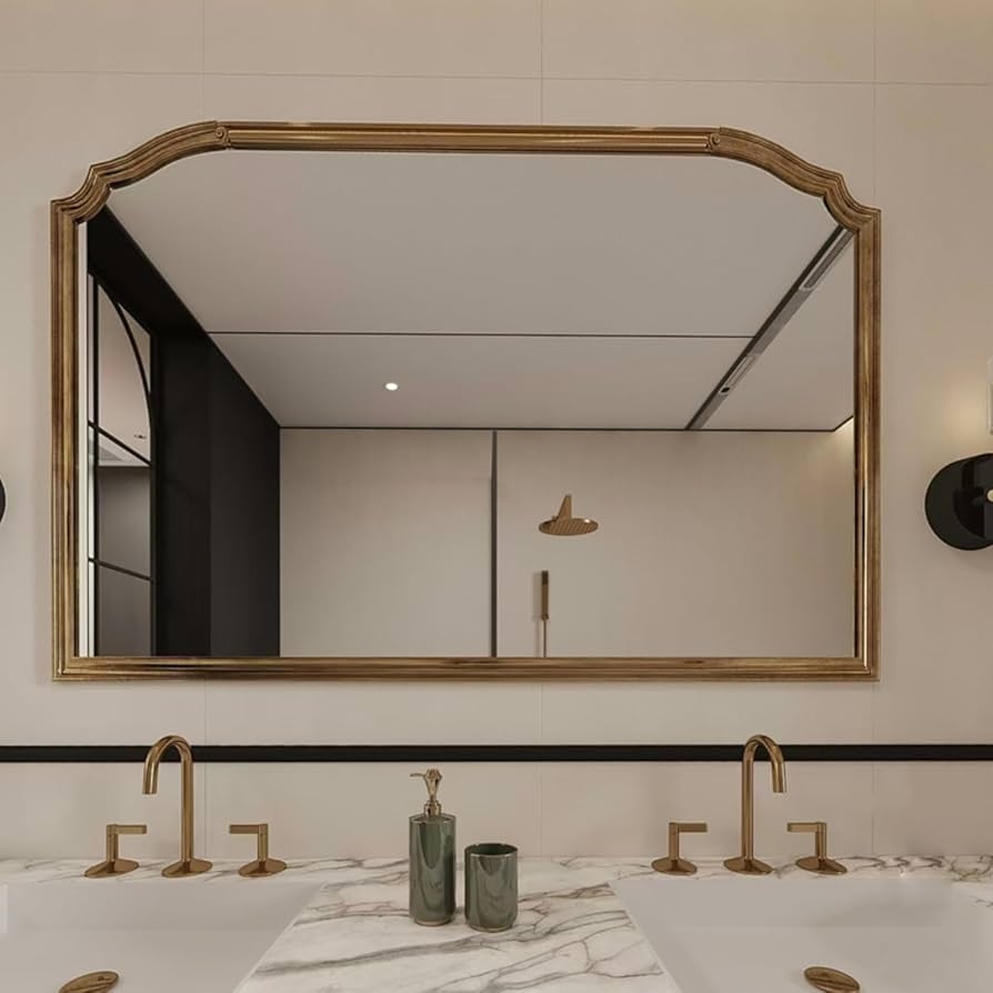 Horizontal Mirror: Scalloped Top Corners Gold Molded Frame