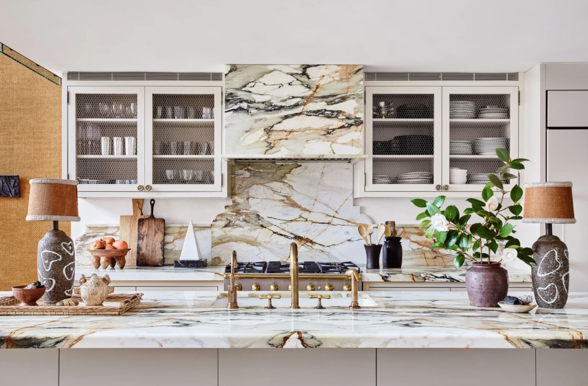 Kitchen Counter Lamp Dramatic Marble Bold Kitchen Island